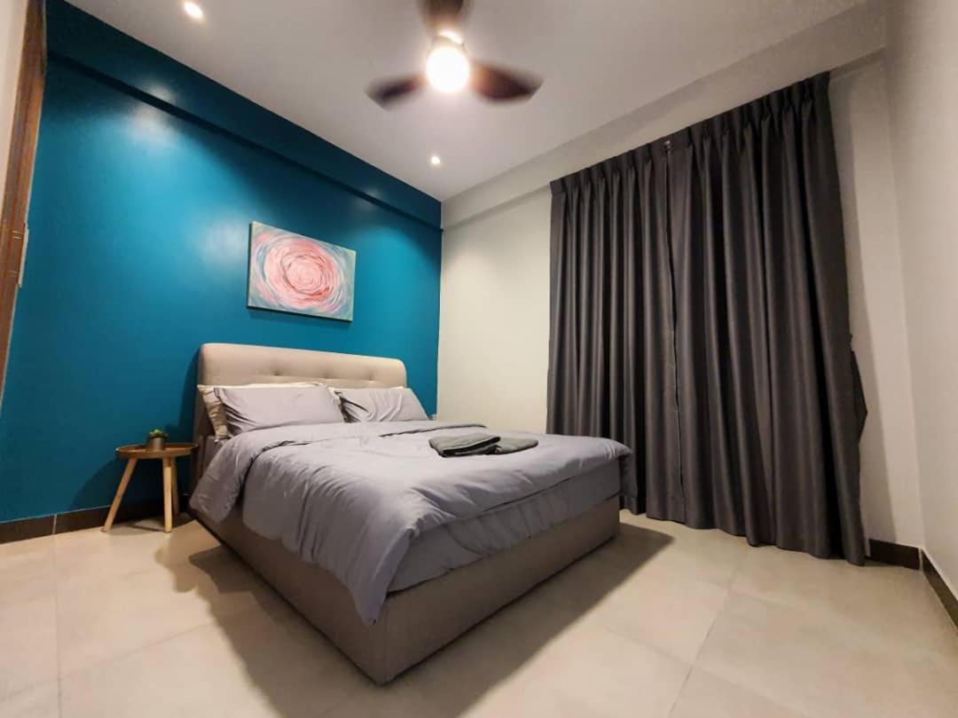 Santubong Suites B Just Like Home Damai Kuching Exterior foto