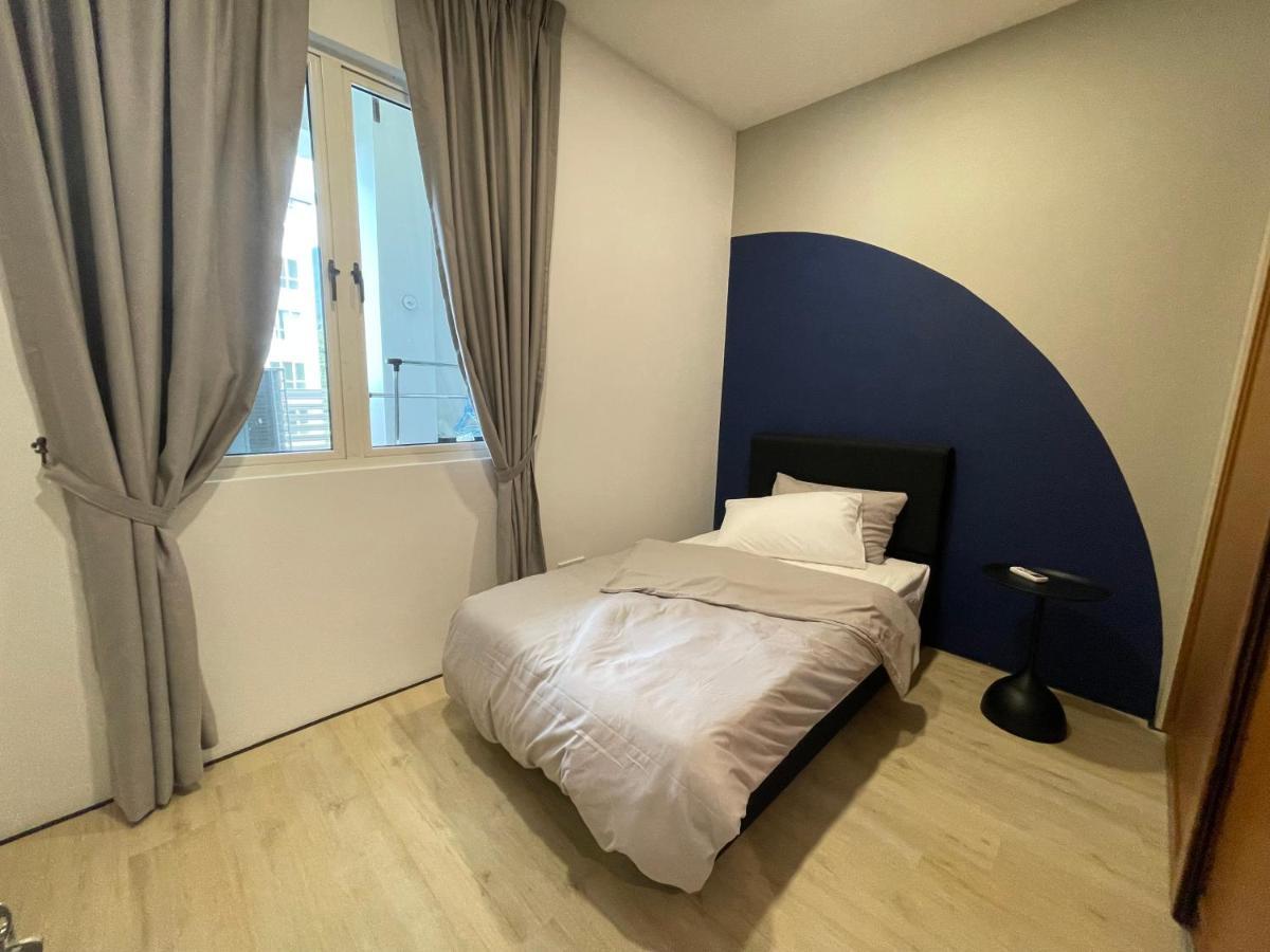 Santubong Suites B Just Like Home Damai Kuching Exterior foto